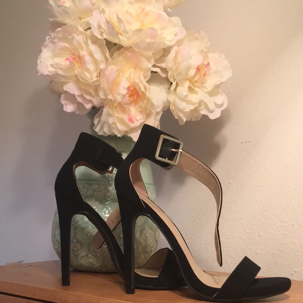 🖤Black Stiletto Pumps🖤